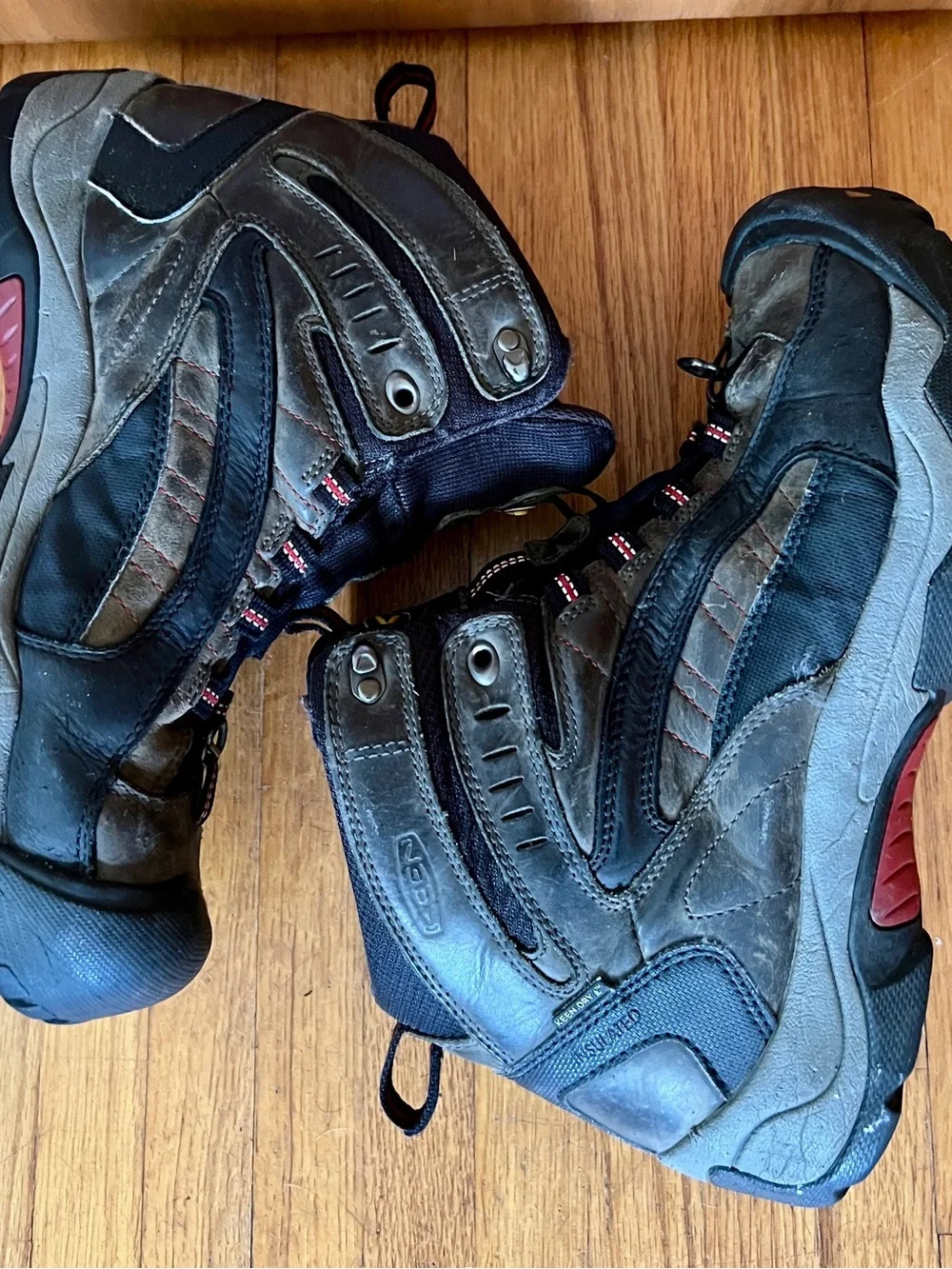 Keen Revel Dark Shadow Chili 200g Insulated Winter Hiking Boot Waterproof - 12